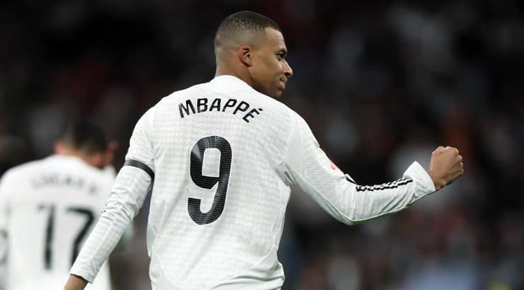 קיליאן אמבפה חוגג