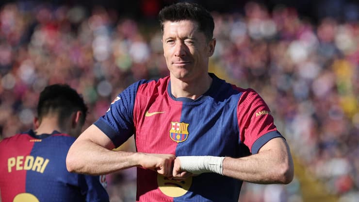 שחקן ברצלונה רוברט לבנדובסקי