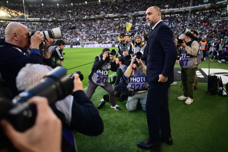 כל העיניים הופנו אליו. טודור (צילום: MARCO BERTORELLO / AFP) טודור