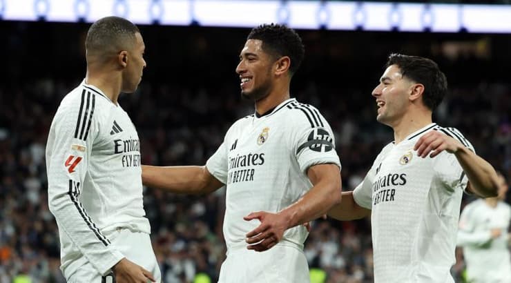 שחקני ריאל חוגגים