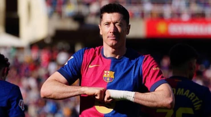 רוברט לבנדובסקי והחגיגה האופיינית