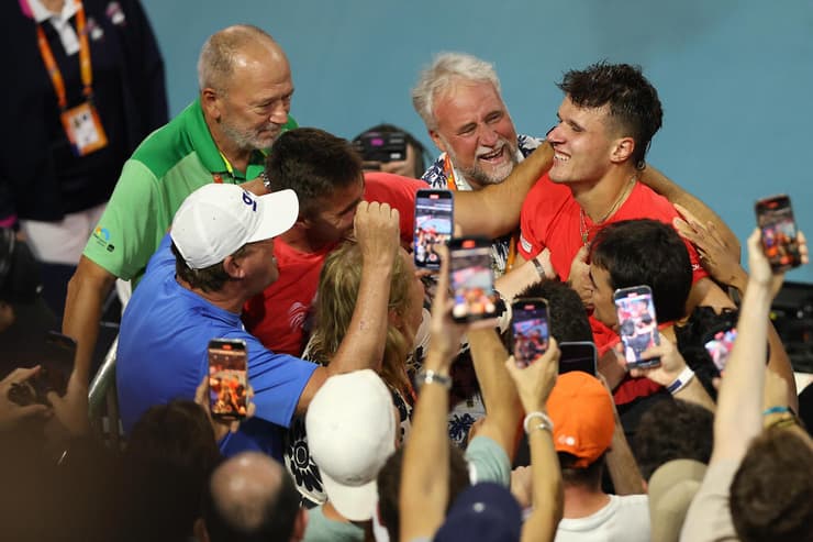 מנשיק חוגג (צילום: Matthew Stockman/Getty Images) מנשיק חוגג