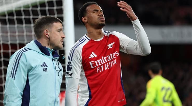 גבריאל מאוכזב אחרי שנפצע (רויטרס) גבריאל מאוכזב אחרי שנפצע