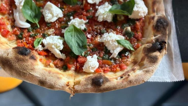 תוספות מגוונות. Pizza by Chakra