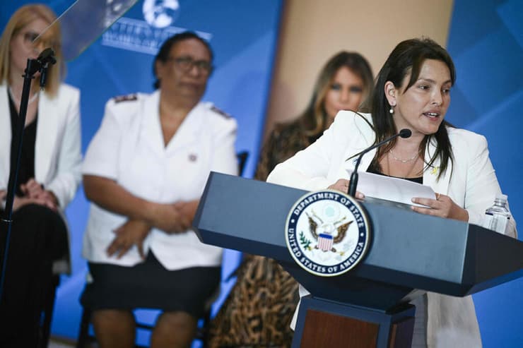 שורדת השבי עמית סוסנה זוכה בפרס "נשים אמיצות" של מזכיר המדינה האמריקאי