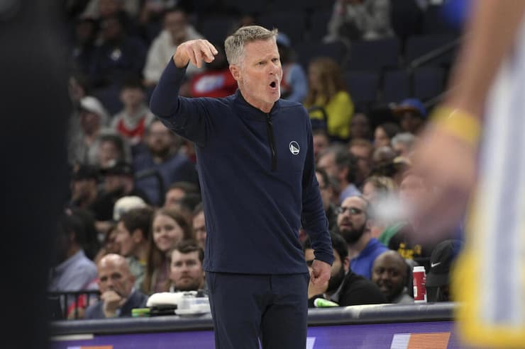 "משחקים שמזכירים כמה סטף גדול". קר (צילום: AP Photo/Brandon Dill) סטיב קר