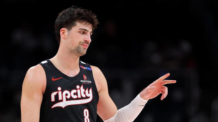 ירוויח מהגעתו של הולידיי. אבדיה (צילום: Kevin C. Cox / GETTY IMAGES NORTH AMERICA / AFP) אבדיה