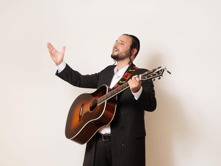 הזמר החרדי מוטי איידנסון