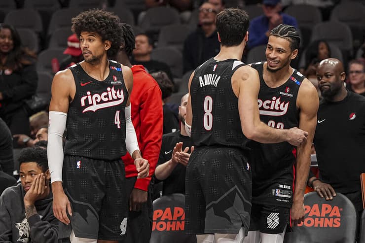 גם החברים שפורטלנד מפרגנים לאבדיה (צילום: Dale Zanine-Imagn Images) אבדיה