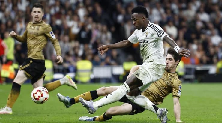 ויניסיוס מאיים על השער (רויטרס) ויניסיוס מאיים על השער