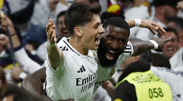 ארדה גולר ורודיגר בשיגעון (רויטרס) ארדה גולר ורודיגר בשיגעון