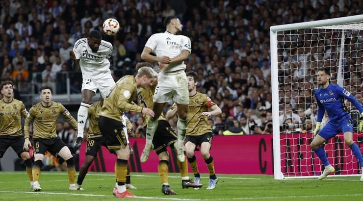 הנגיחה המכריעה של רודיגר (רויטרס) הנגיחה המכריעה של רודיגר