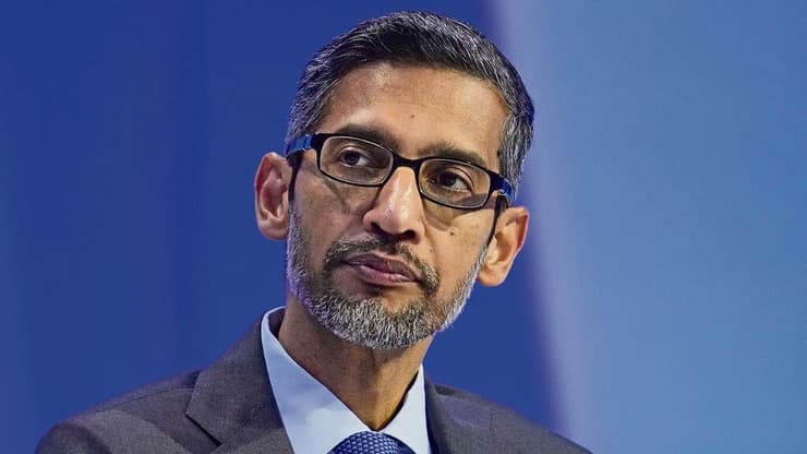 מנכ"ל גוגל, סונדאר פיצ'אי. המתחרה הגדולה צוברת תאוצה (צילום: Eric Risberg, AP) סונדאר פיצ'אי, גוגל (אלפאבית)