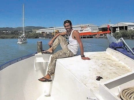 רביד כהן באחד מטיוליו מסביב לעולם