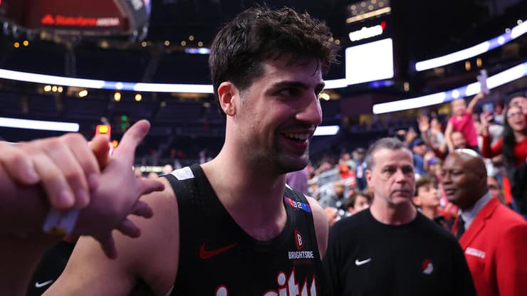 יש לו הרבה סיבות לחייך. אבדיה (צילום: Kevin C. Cox/Getty Images) אבדיה