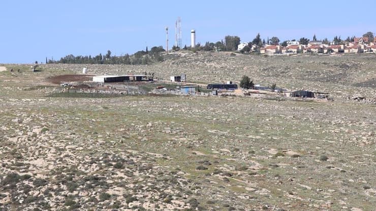 חווה ביהודה ושומרון (צילום: שאול גולן) החווה של נריה בן פזי ליד כוכב השחר. "תופסים שטח אסטרטגי"