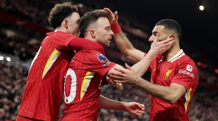 שחקני ליברפול חוגגים