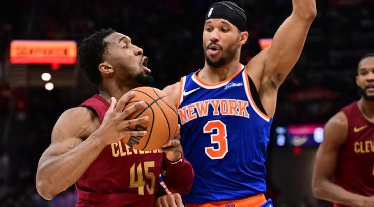 דונובן מיטשל מול ג'וש הארט (רויטרס) דונובן מיטשל מול ג'וש הארט