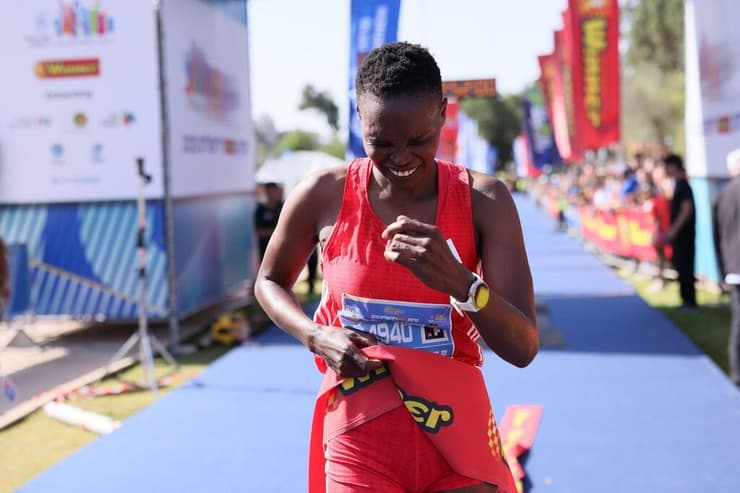 סלגונג פולין גפקירי מנצחת מרתון ירושלים