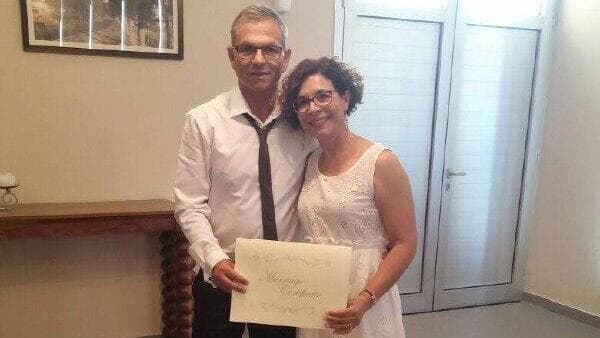 ד"ר מרסל פרייליך קפלון יחד עם בן זוגה, דרור קפלון 