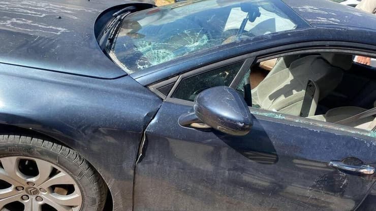 הרכבים שהושחתו בכפר הפלסטיני חיילים השחיתו רכבים של פלסטינים בכפר קוסרא