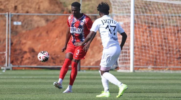 חאמידו דיאלו מרחיק