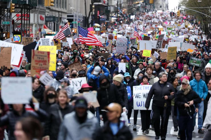 הפגנה ב ניו יורק ארה"ב נגד טראמפ