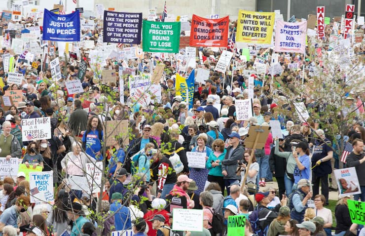 הפגנה נגד טראמפ ארה"ב ב וושינגטון הבירה 