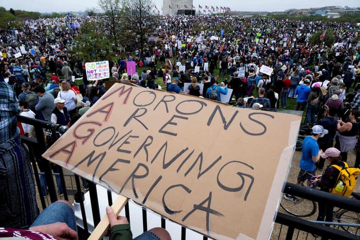 הפגנה נגד טראמפ ארה"ב ב וושינגטון הבירה 