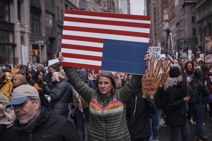 הפגנה ב ניו יורק ארה"ב נגד טראמפ