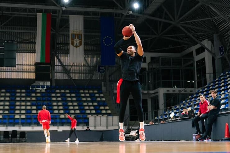 הפועל ת"א אימון בולגריה