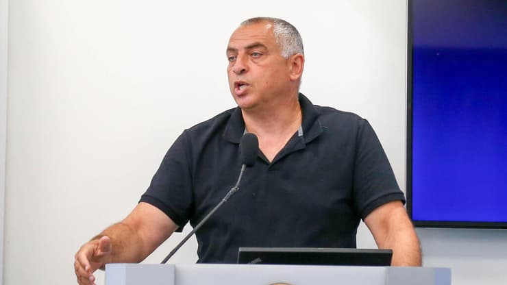 עמוס פרישמן 