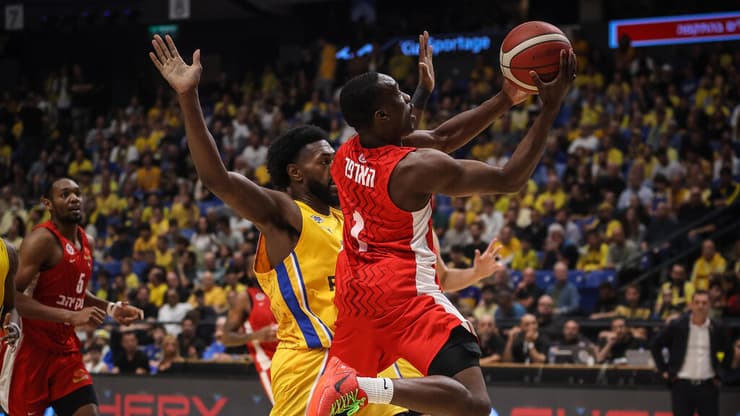 הארפר עולה לסל