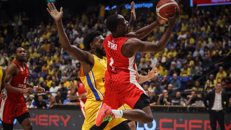 הארפר עולה לסל