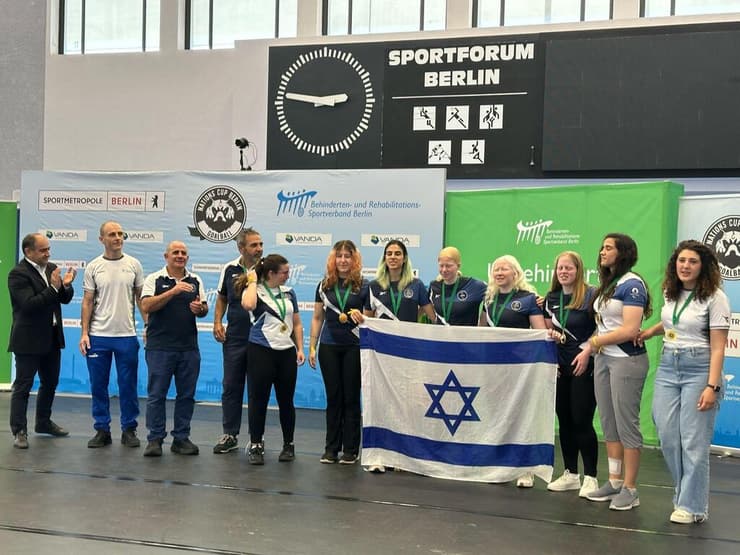 נבחרת הנשים בכדורשער בסיום הטורניר (צילום: דורית משרקי) נבחרת הנשים בכדורשער