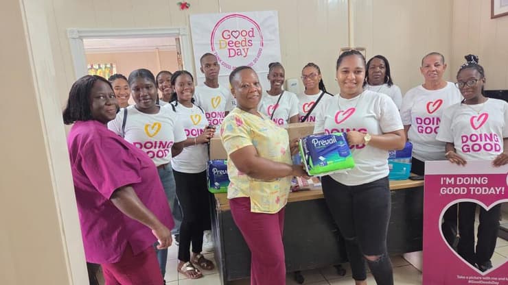 ‎גרנדה (קאריביים) - תרמו ציוד למבוגרים בבתי אבות (חיתולים, מנות טעימות ועוד).jpg