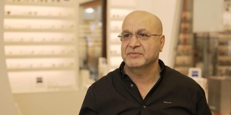 עבדאללה יזבק, אופטומטריסט ומנהל מרכז Zeiss ויז'ן סנטר בחיפה. (אינטרוויזיה) לפידות - מרכז זייס