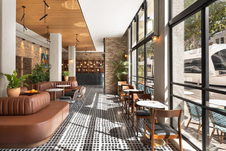 הלובי של מלון בזאר (צילום: מאיה אבגר) מלון בזאר