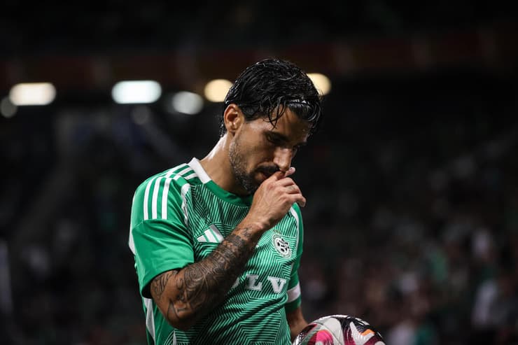 השפלה בסמי עופר. ליאור רפאלוב (צילום: עוז מועלם) שחקן מכבי חיפה ליאור רפאלוב