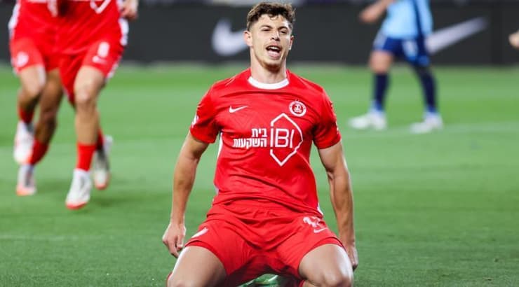 סתיו טוריאל חוגג את השער השני של קבוצתו (שחר גרוס) סתיו טוריאל חוגג את השער השני של קבוצתו