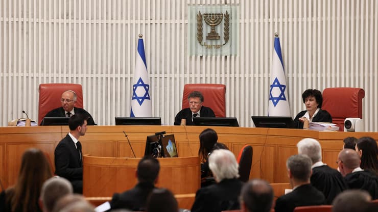 דיון בבג"ץ בעתירות לפיטורי ראש השב"כ רונן בר