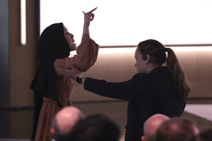 איבתיהל אבו-סעד, אחת מהמהנדסות שפוטרו על ידי מיקרוסופט (רשתות חברתיות) איבתיהל אבו-סעד, אחת מהמהנדסות שפוטרו על ידי מיקרוסופט