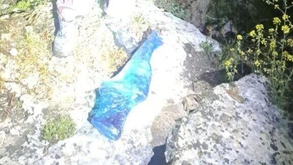 כלי נשק שנתפס במהלך המעצר חוליית מחבלי חמאס שתכננה לעשות פיגוע בישראל נעצרה על ידי כוחות המשטרה והשב"כ