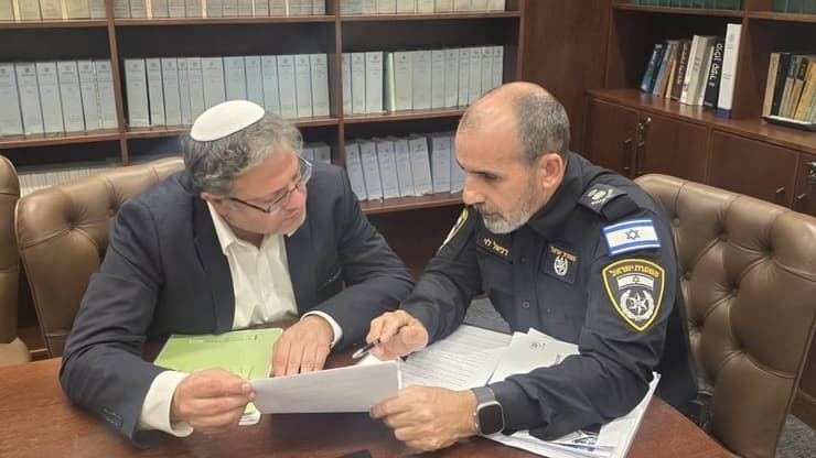  ח"כ איתמר בן גביר ומפכ"ל המשטרה דני לוי, קיימו פגישה במשרד רה"מ לפני דיון הקבינט