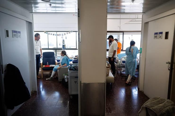 זיו קורן התלווה לאמילי דמארי ורומי גונן בחיים שאחרי השבי