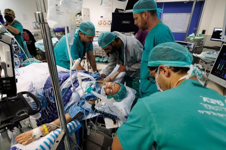 זיו קורן התלווה לאמילי דמארי ורומי גונן בחיים שאחרי השבי