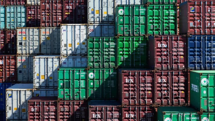 מכולות. אילוסטרציה (צילום: AP Photo/Rick Rycroft) מכולות. אילוסטרציה