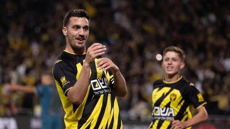 יעבור ליוון? ירדן שועה (צילום: עוז מועלם) שחקן בית"ר ירושלים ירדן שועה