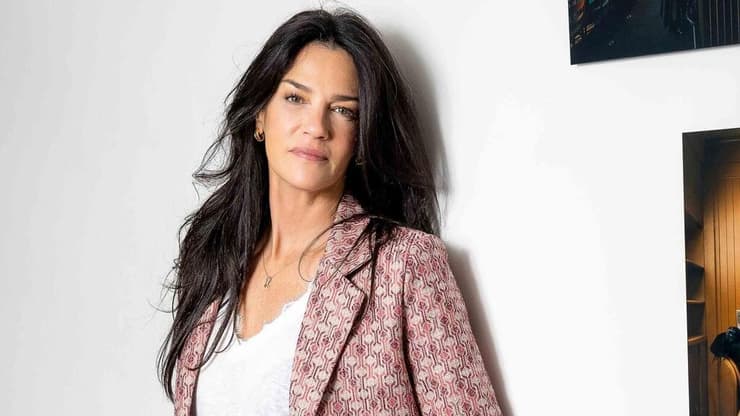 "אחרי שאנחנו נפרדים מאנשים - ה'תודה' שאנחנו מקבלים עושה טוב על הלב". שירז טל (צילום: טל שחר) שירז טל בביתה