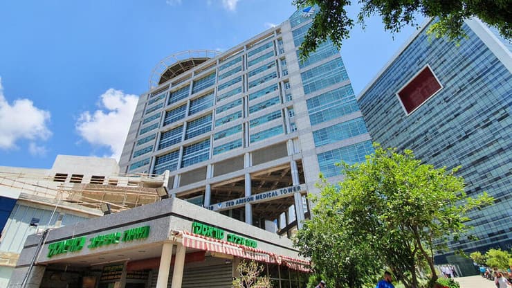 בית החולים איכילוב נקט צעדי מנע בעקבות אבחון מחלתה של הרופאה. ארכיון (צילום: Vered Barequet / Shutterstock.com) בית החולים איכילוב